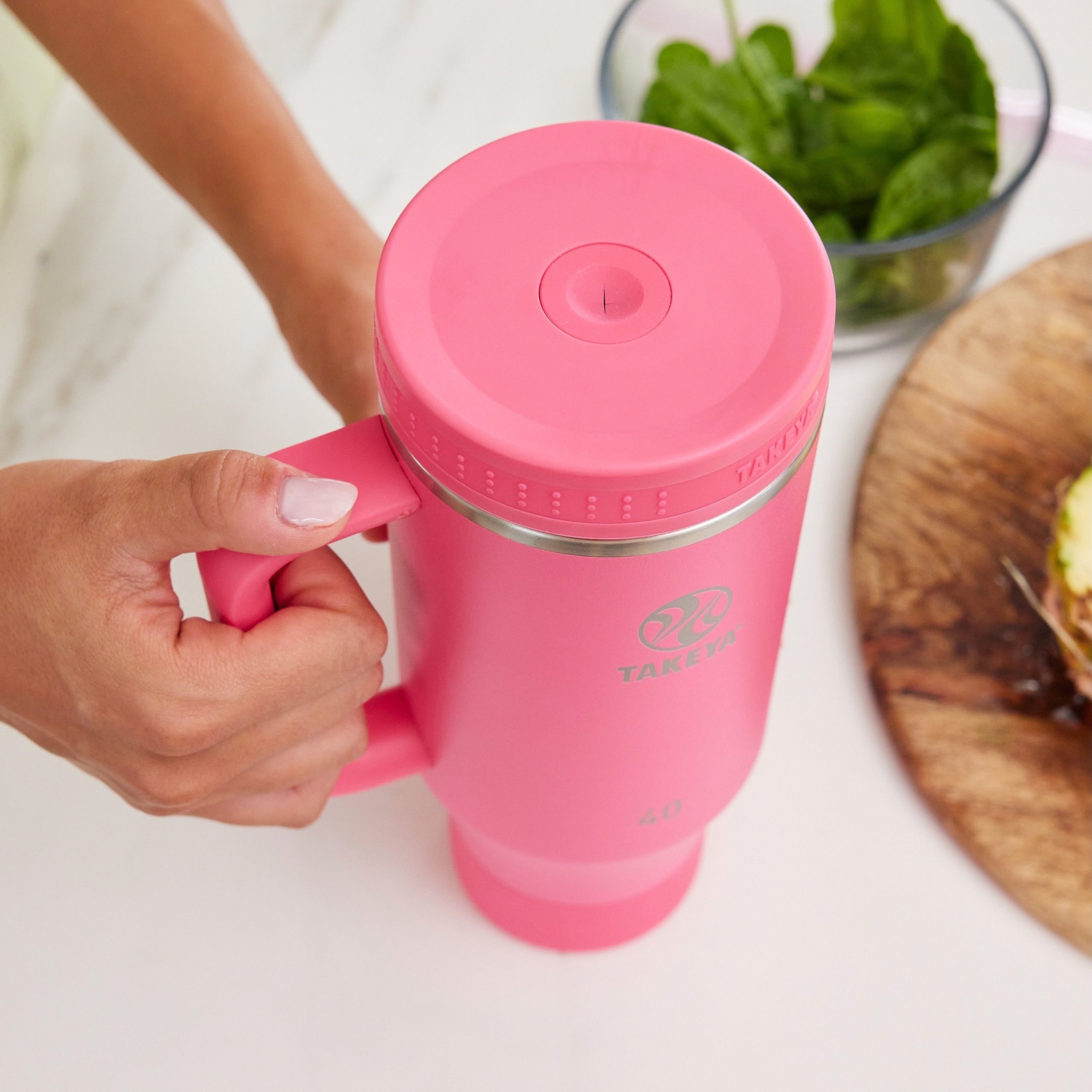 June_2023_Tekaya_Photoshoot_JulianMartin__40ozTumbler_28735.jpg